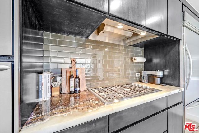 2735 Hollyridge Drive, Los Angeles, CA 90068