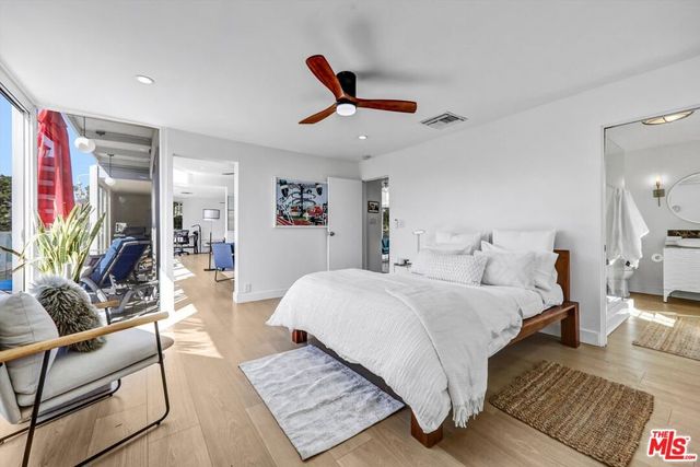 2735 Hollyridge Drive, Los Angeles, CA 90068