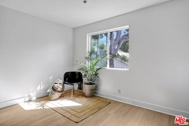 2735 Hollyridge Drive, Los Angeles, CA 90068