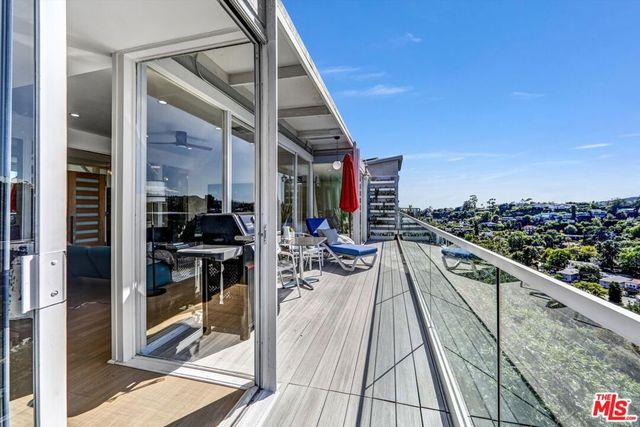 2735 Hollyridge Drive, Los Angeles, CA 90068
