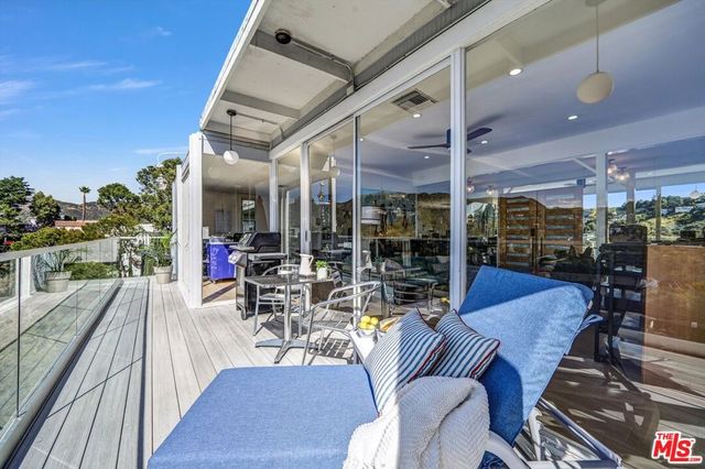 2735 Hollyridge Drive, Los Angeles, CA 90068