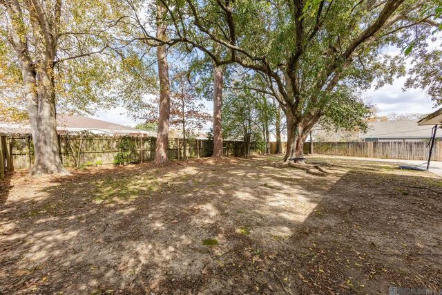 8837 Wakefield Ave, Baton Rouge, LA 70806