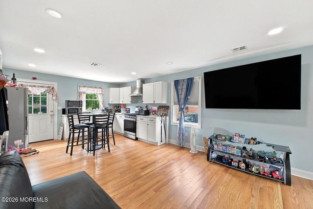 217 W Sylvania Avenue, Neptune City, NJ 07753