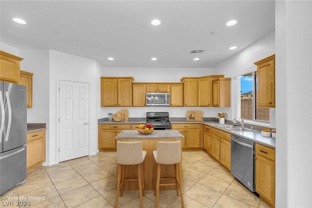112 Newmiller Street, Henderson, NV 89002