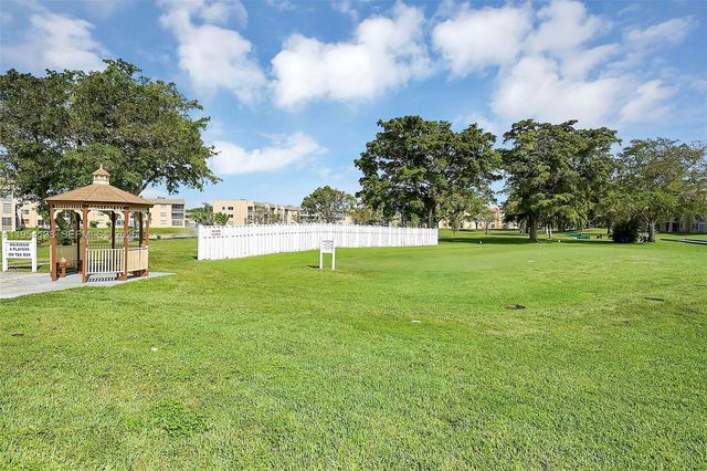 9841 Sunrise Lakes Boulevard 310, Sunrise, FL 33322