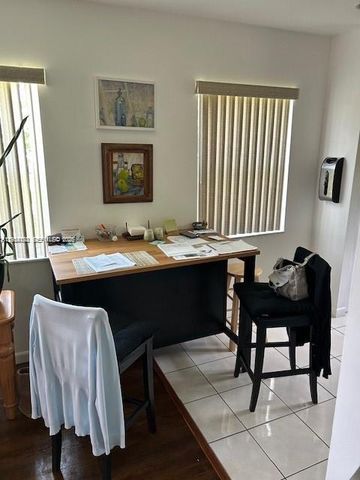 9841 Sunrise Lakes Boulevard 310, Sunrise, FL 33322