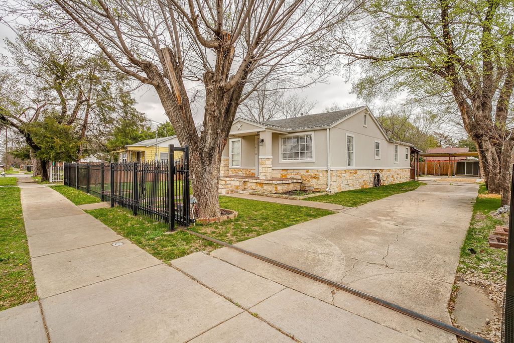 3618 Palacios Avenue, Dallas, TX 75212