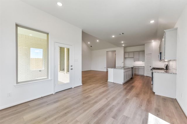 1076 Birds Landing Drive, Magnolia, TX 77355