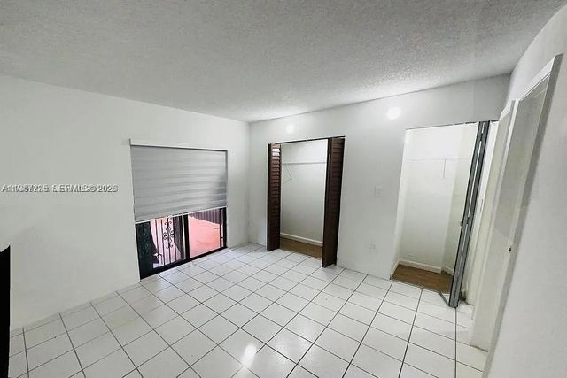 2170 W 60th St 16205, Hialeah, FL 33016