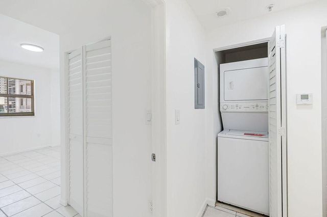 185 SE 14 Terrace 2411, Miami, FL 33131