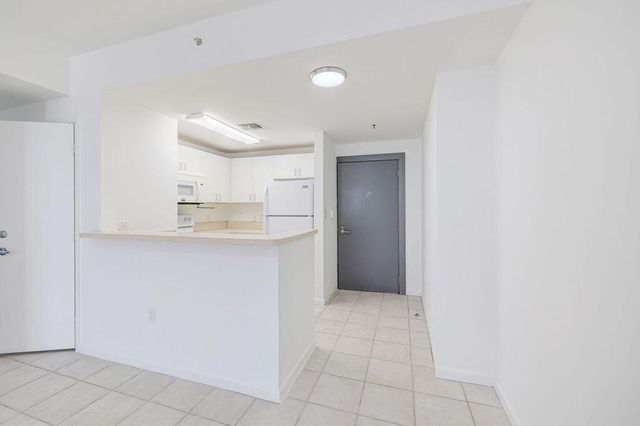 185 SE 14 Terrace 2411, Miami, FL 33131