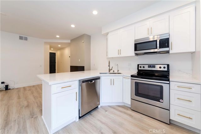 941 W Carson 226, Torrance, CA 90502