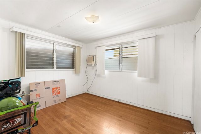 94-825 Waipahu Street, Waipahu, HI 96797