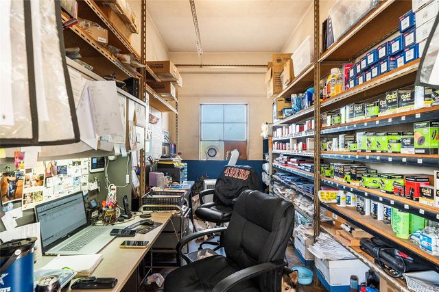 94-825 Waipahu Street, Waipahu, HI 96797