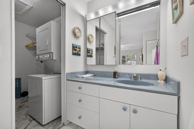 419 Lake Dora Drive, West Palm Beach, FL 33411