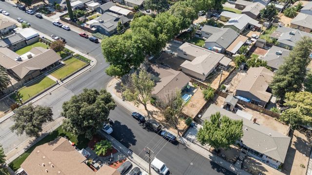 301 S Emerald Ave, Modesto, CA 95351