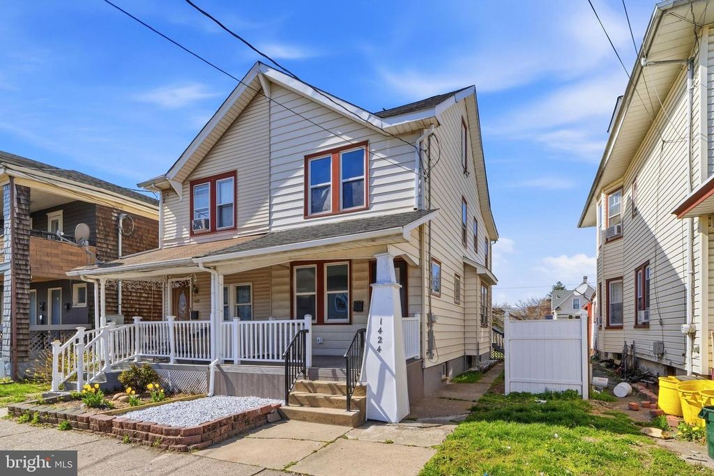 1424 HAMILTON, Trenton, NJ 08629