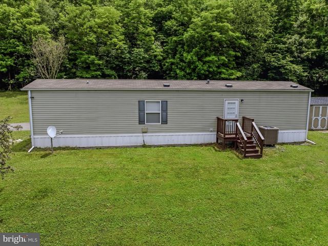 208 BARBEQUE DR, Berkeley Springs, WV 25411