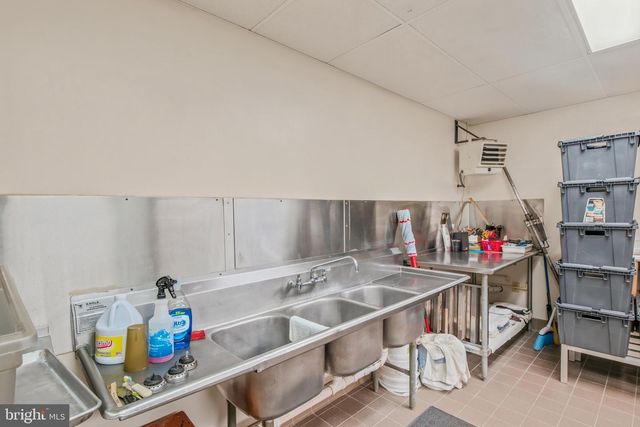 208 BARBEQUE DR, Berkeley Springs, WV 25411
