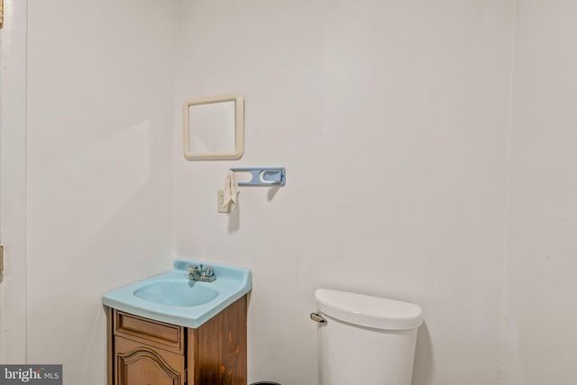 208 BARBEQUE DR, Berkeley Springs, WV 25411