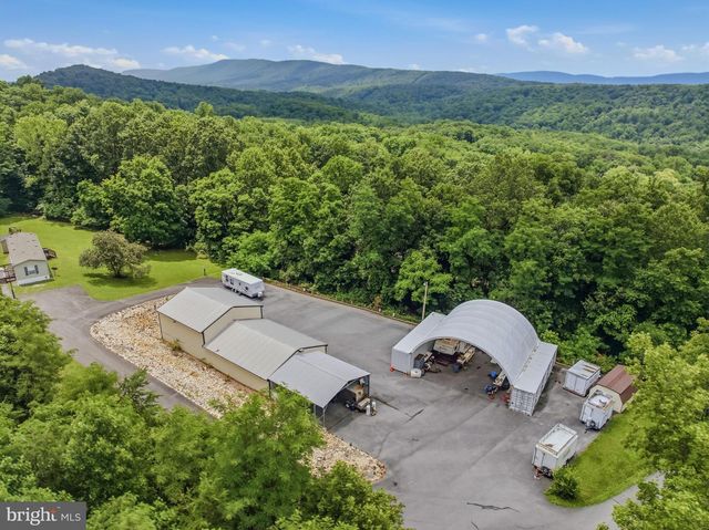 208 BARBEQUE DR, Berkeley Springs, WV 25411