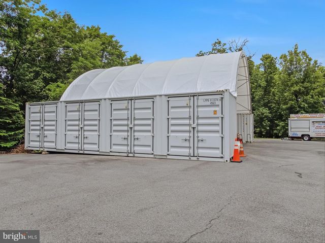 208 BARBEQUE DR, Berkeley Springs, WV 25411