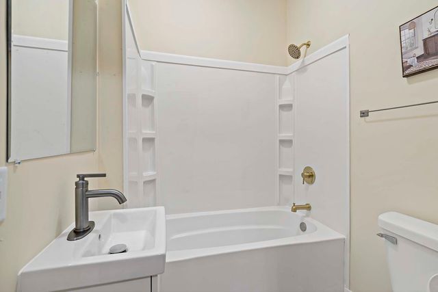 2322 Bryant Avenue N, Minneapolis, MN 55411