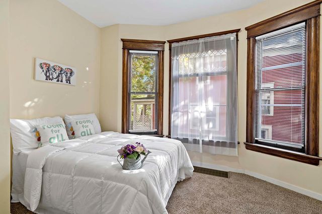 2322 Bryant Avenue N, Minneapolis, MN 55411