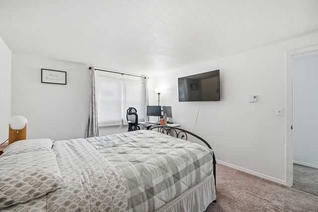 269 Chicopee St 17, Chicopee, MA 01013