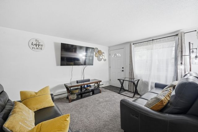 269 Chicopee St 17, Chicopee, MA 01013