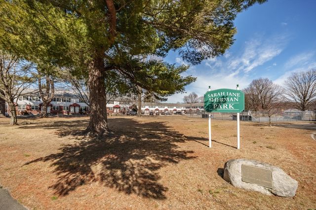 269 Chicopee St 17, Chicopee, MA 01013