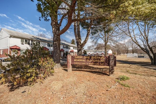 269 Chicopee St 17, Chicopee, MA 01013