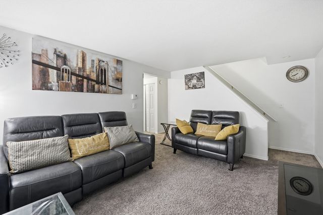 269 Chicopee St 17, Chicopee, MA 01013