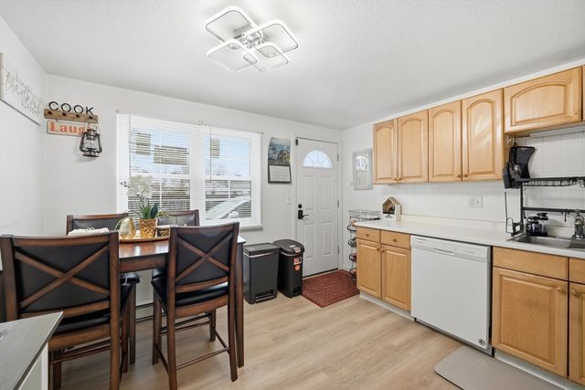 269 Chicopee St 17, Chicopee, MA 01013
