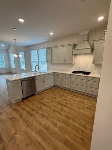 666 Conifer Drive, Spring Hill, TN 37174