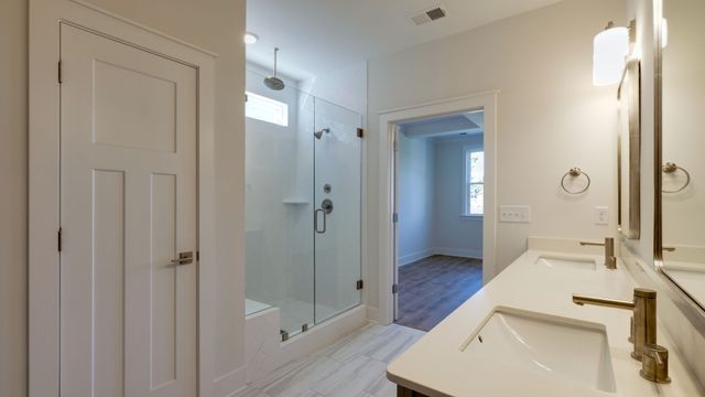 666 Conifer Drive, Spring Hill, TN 37174