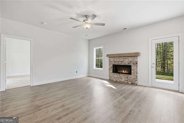 105 Southview Drive, Ellenwood, GA 30294