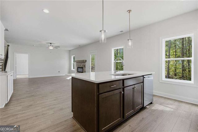105 Southview Drive, Ellenwood, GA 30294
