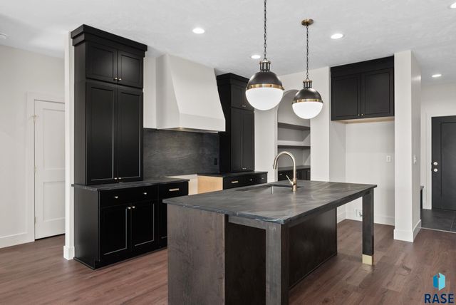 8309 E Sheridan Cir Circle, Sioux Falls, SD 57110