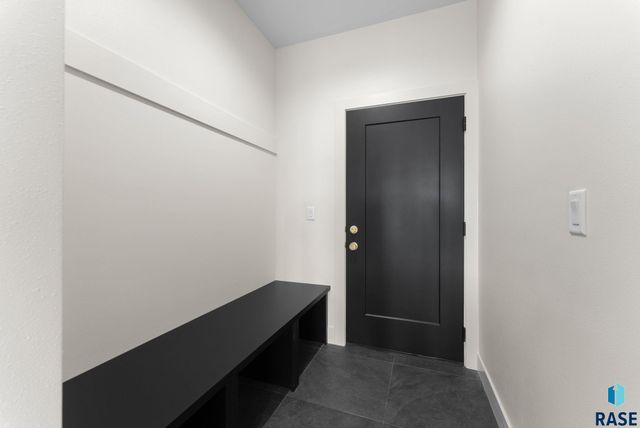 8309 E Sheridan Cir Circle, Sioux Falls, SD 57110