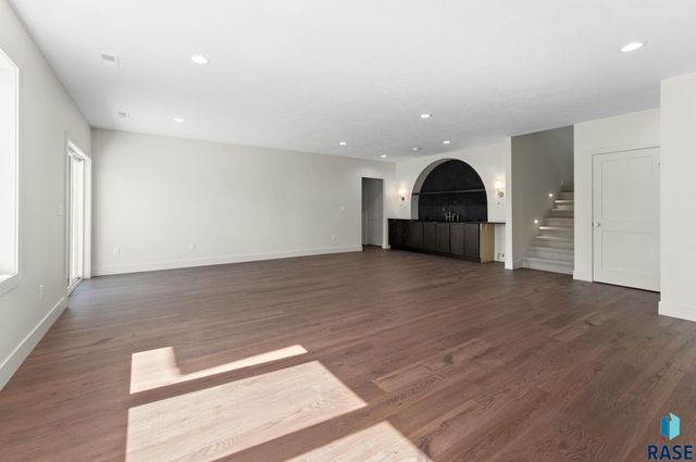 8309 E Sheridan Cir Circle, Sioux Falls, SD 57110