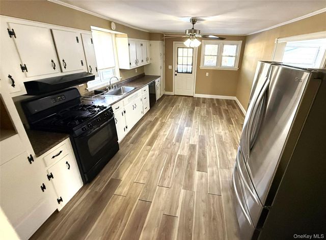 14 Lake Street, Highland Falls, NY 10928