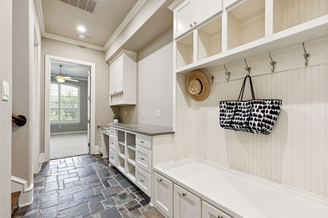 2624 Sir Gawain Lane, Lewisville, TX 75056