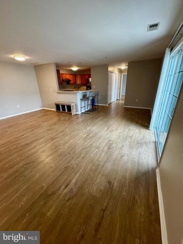 136 LIONHEART LN, West Deptford, NJ 08086