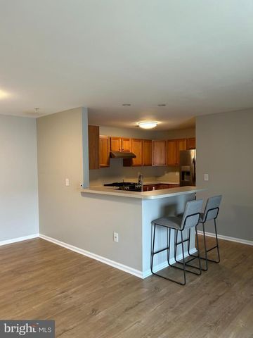 136 LIONHEART LN, West Deptford, NJ 08086