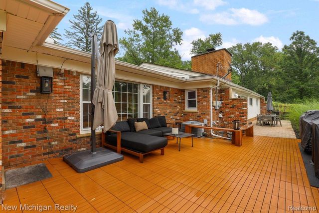 34281 W Thornbrook Drive, Farmington Hills, MI 48335