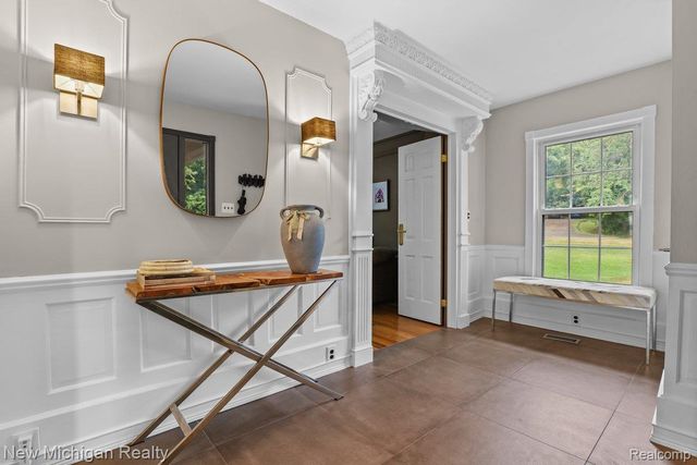 34281 W Thornbrook Drive, Farmington Hills, MI 48335