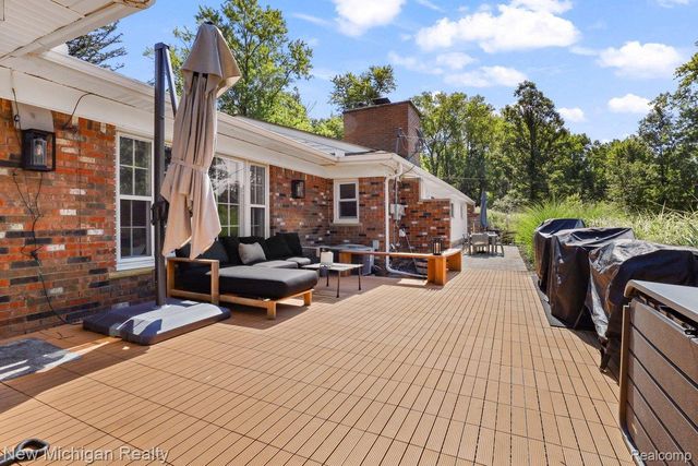 34281 W Thornbrook Drive, Farmington Hills, MI 48335