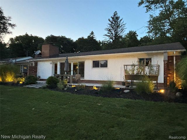 34281 W Thornbrook Drive, Farmington Hills, MI 48335