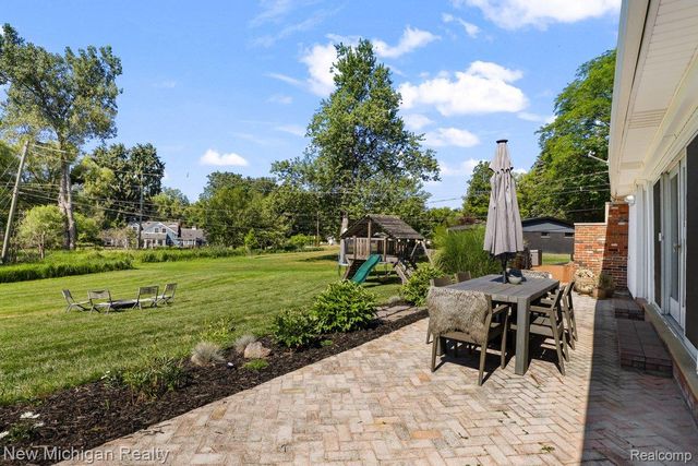 34281 W Thornbrook Drive, Farmington Hills, MI 48335